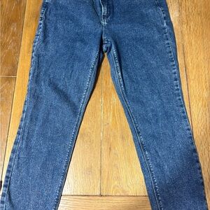 Old Navy Women's Straight Leg Jeans - Blue
MUST PAY SHIPPING